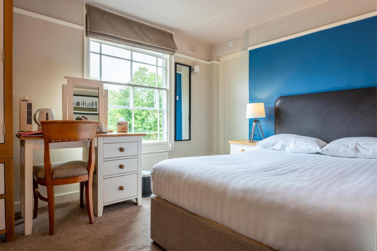 Classic Double Room