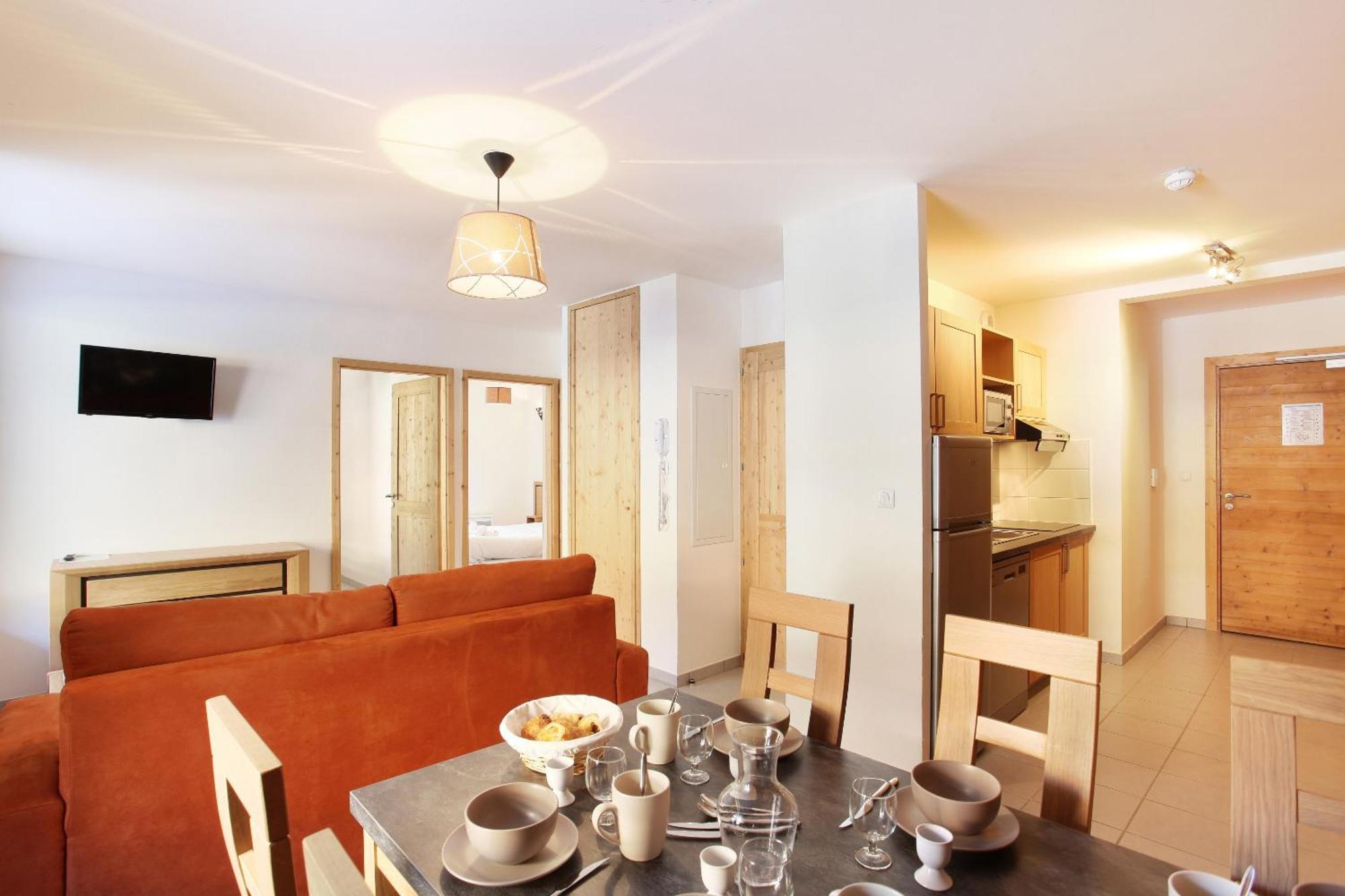 One-Bedroom Apartment