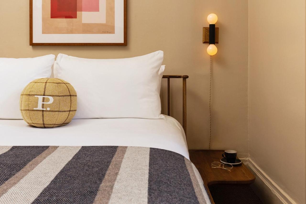 Quarto com Cama Queen-size
