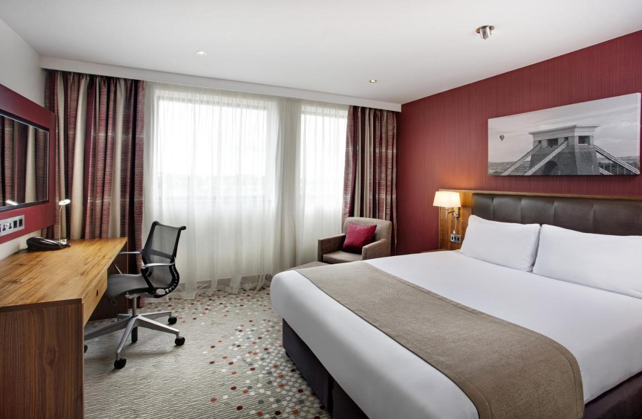Habitación Premium con cama extragrande y sofá cama