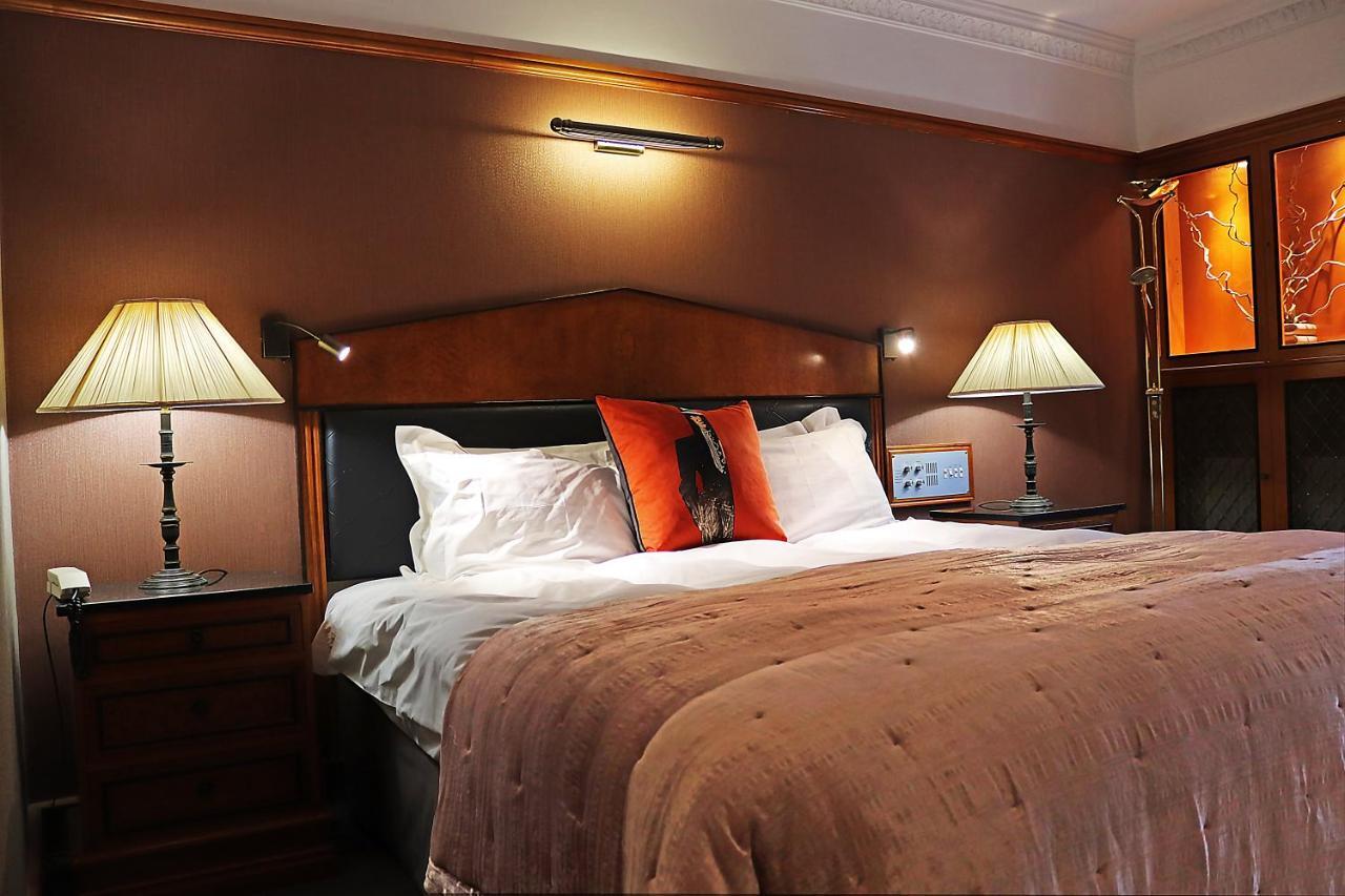 Classic Twin Room