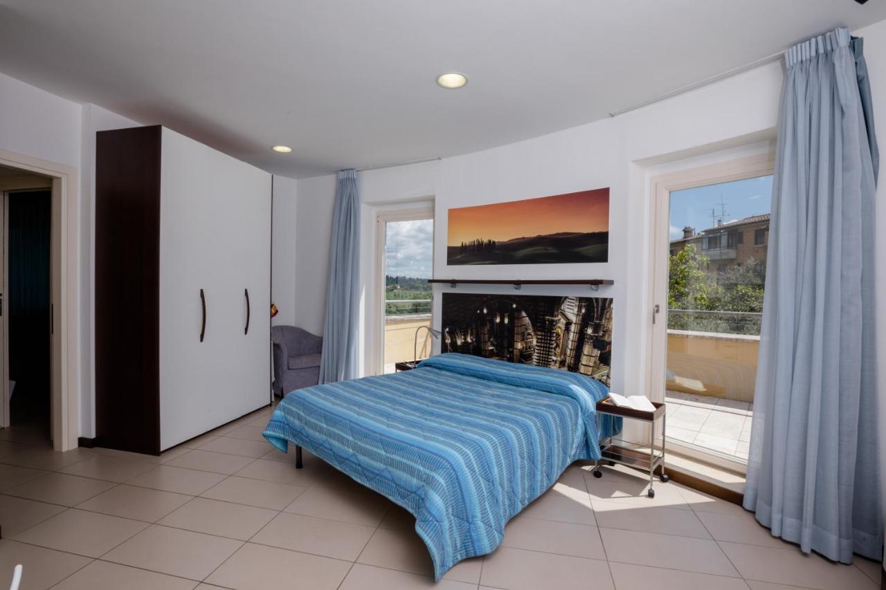 Deluxe Studio