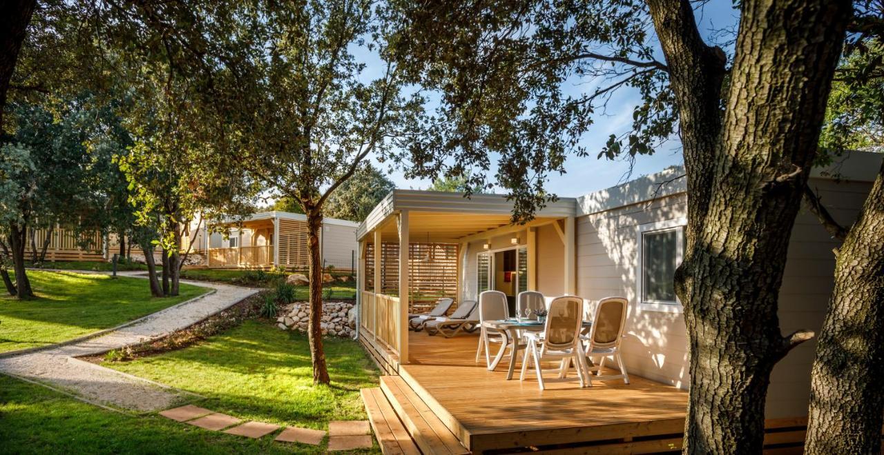 Two-Bedroom Mobile Home Forest Escape
