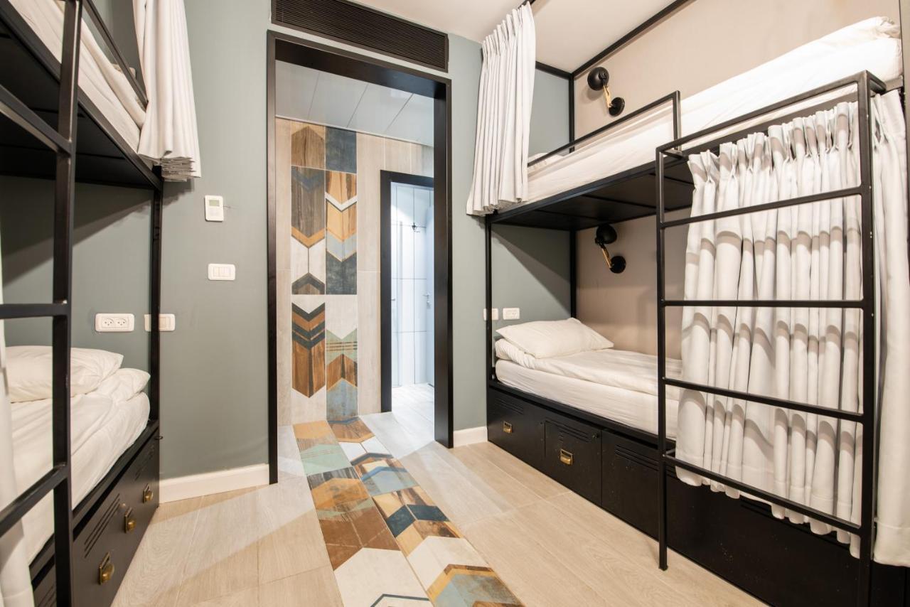 Bed 12-Bed Mixed Dormitory Room