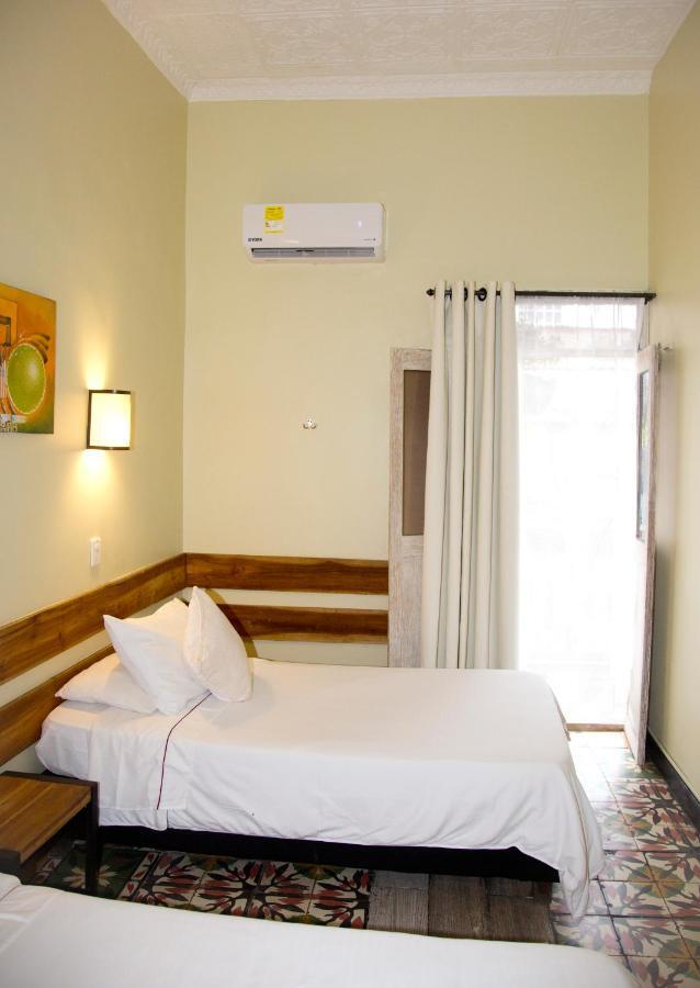 Twin Room,933390817:JPEG