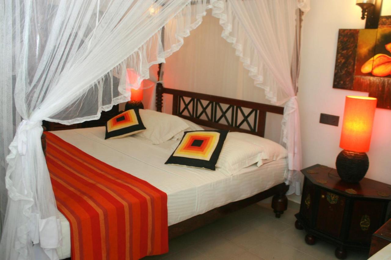 Deluxe Cabana