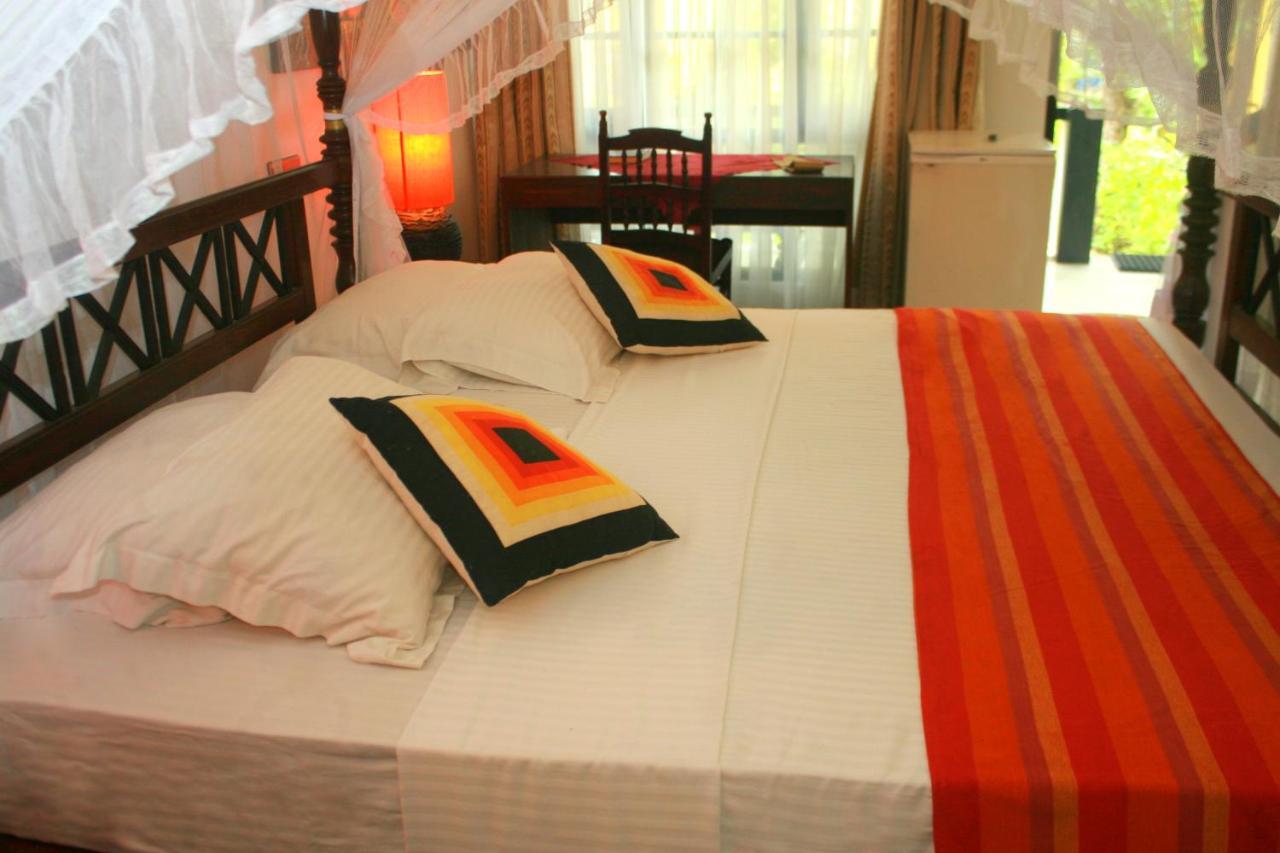 Deluxe Cabana