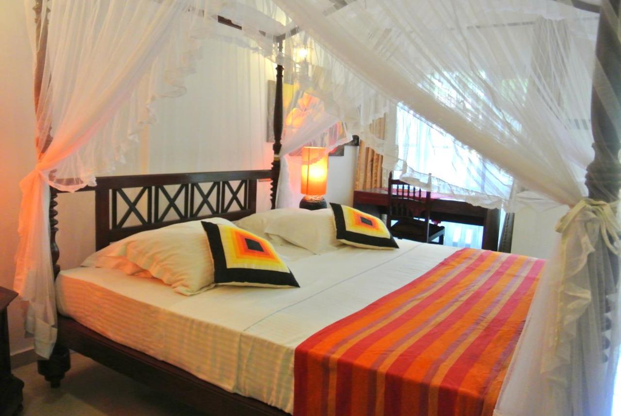 Deluxe Cabana