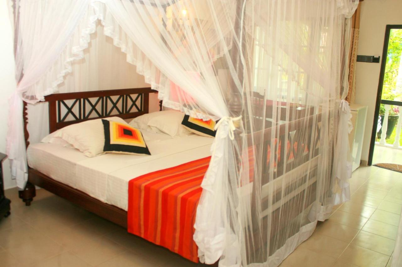 Deluxe Cabana