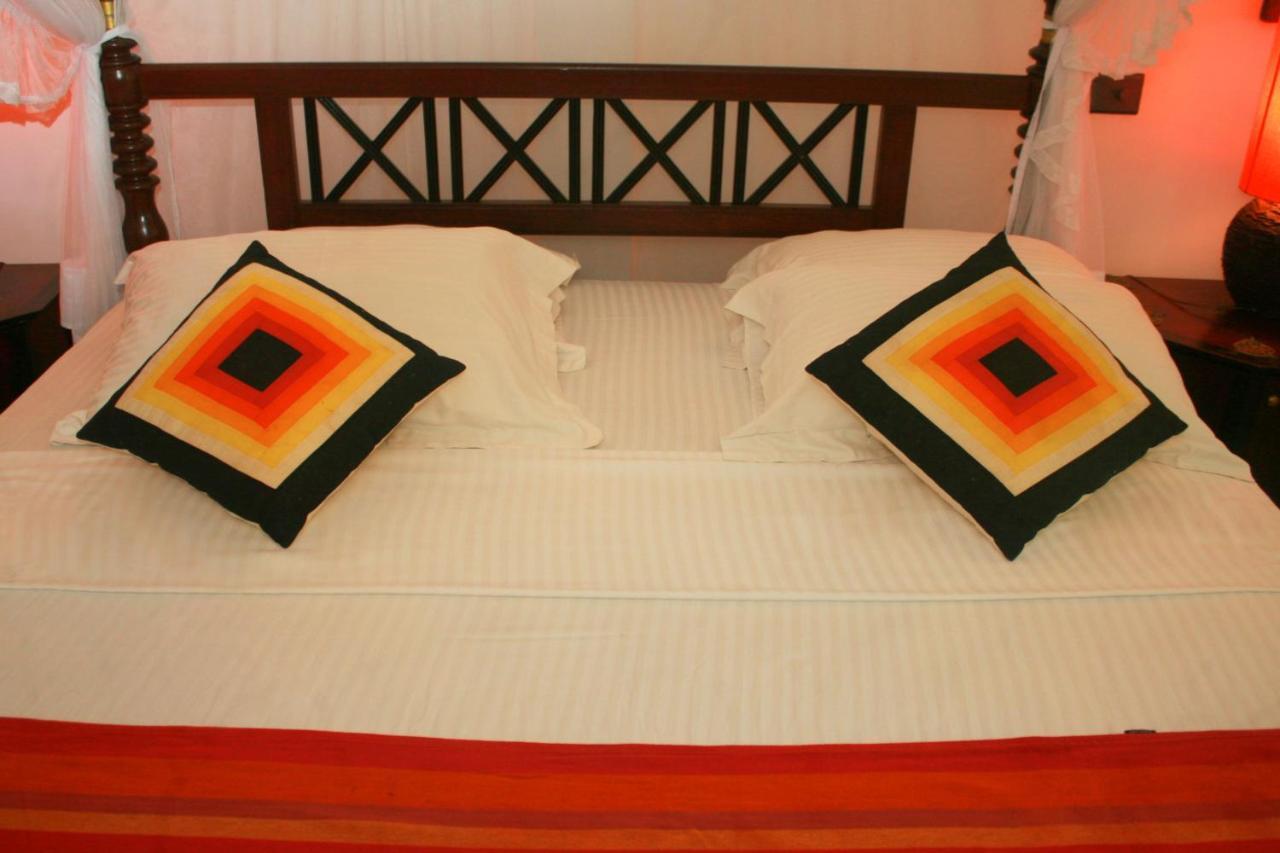 Deluxe Cabana