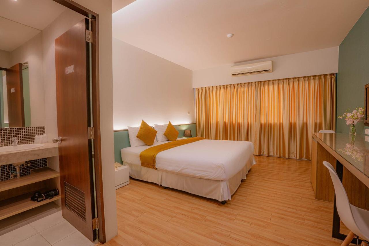 Standard King Room