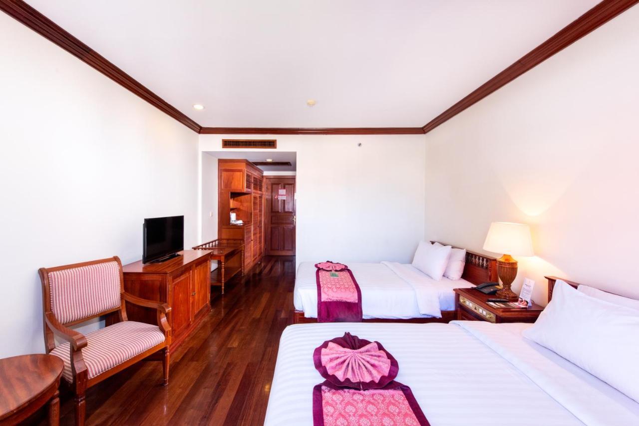 Superior Twin Room