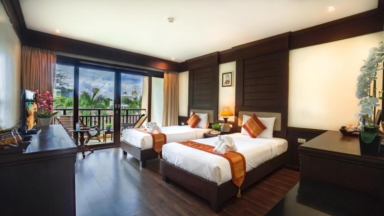 Grand Deluxe Double or Twin Room Pool View