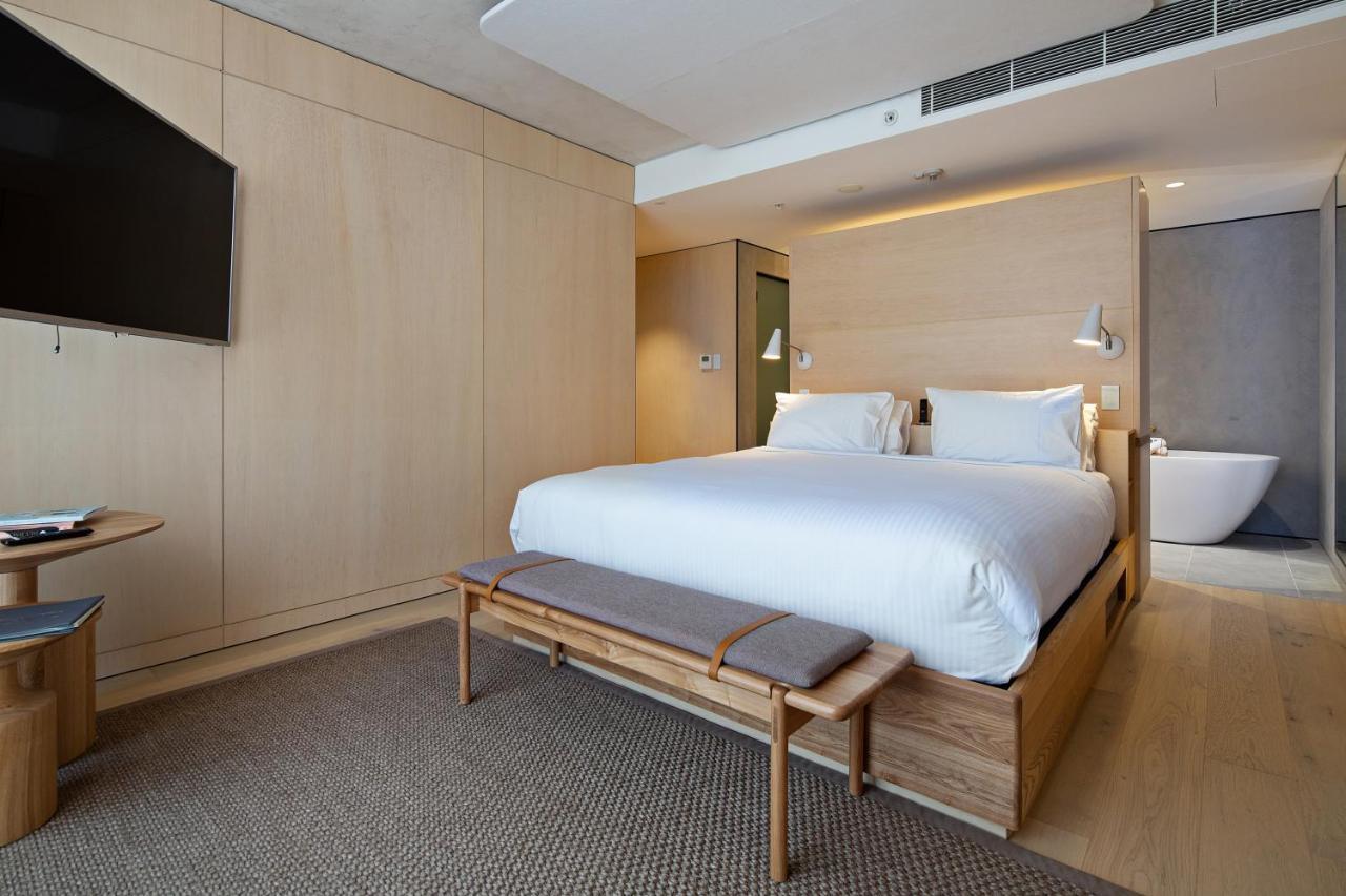 Sky Room Bath