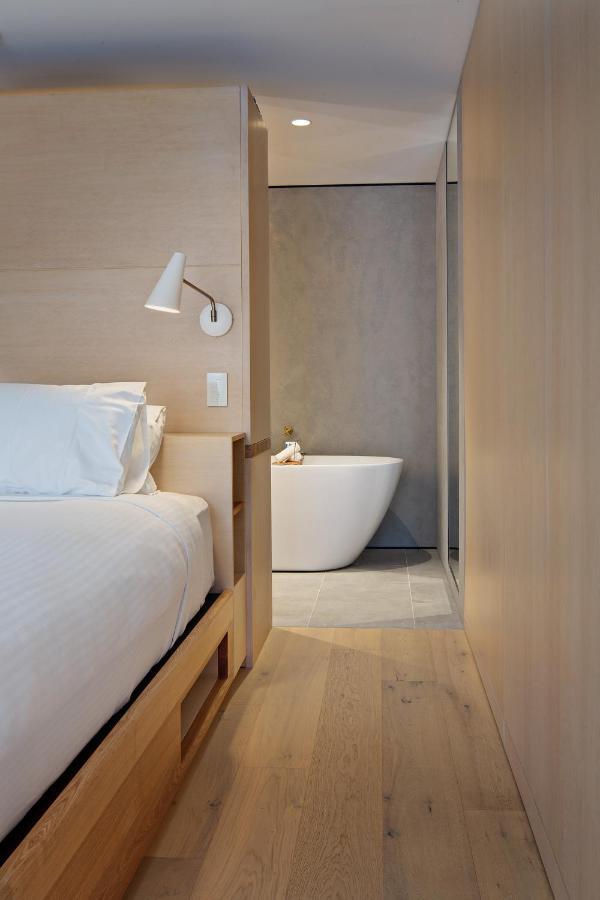 Sky Room Bath