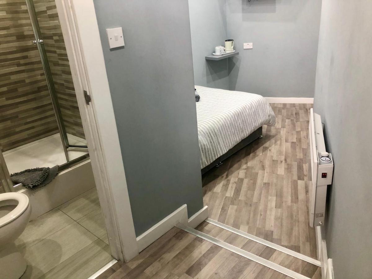 Double Room Private Bathroom