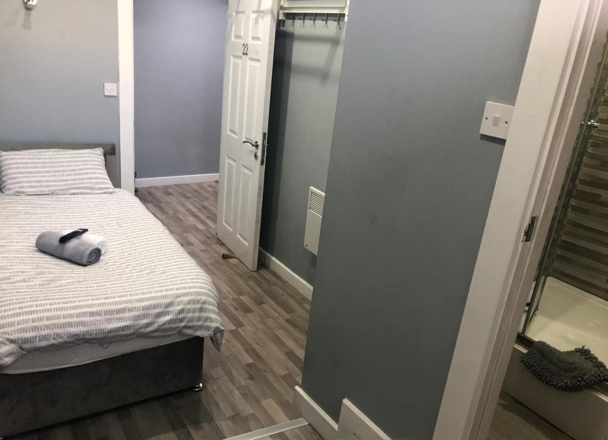Single Room Private Bathroom
