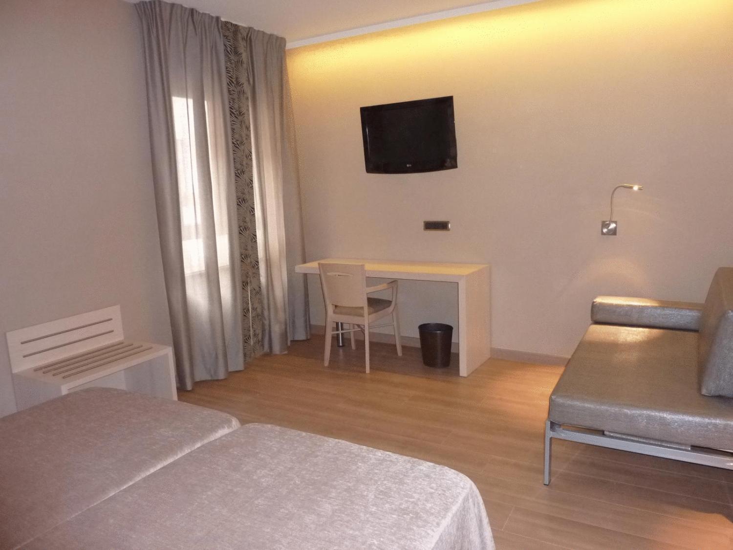 Triple Room,1580438499:JPEG