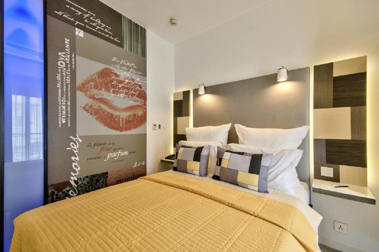 Economy Room