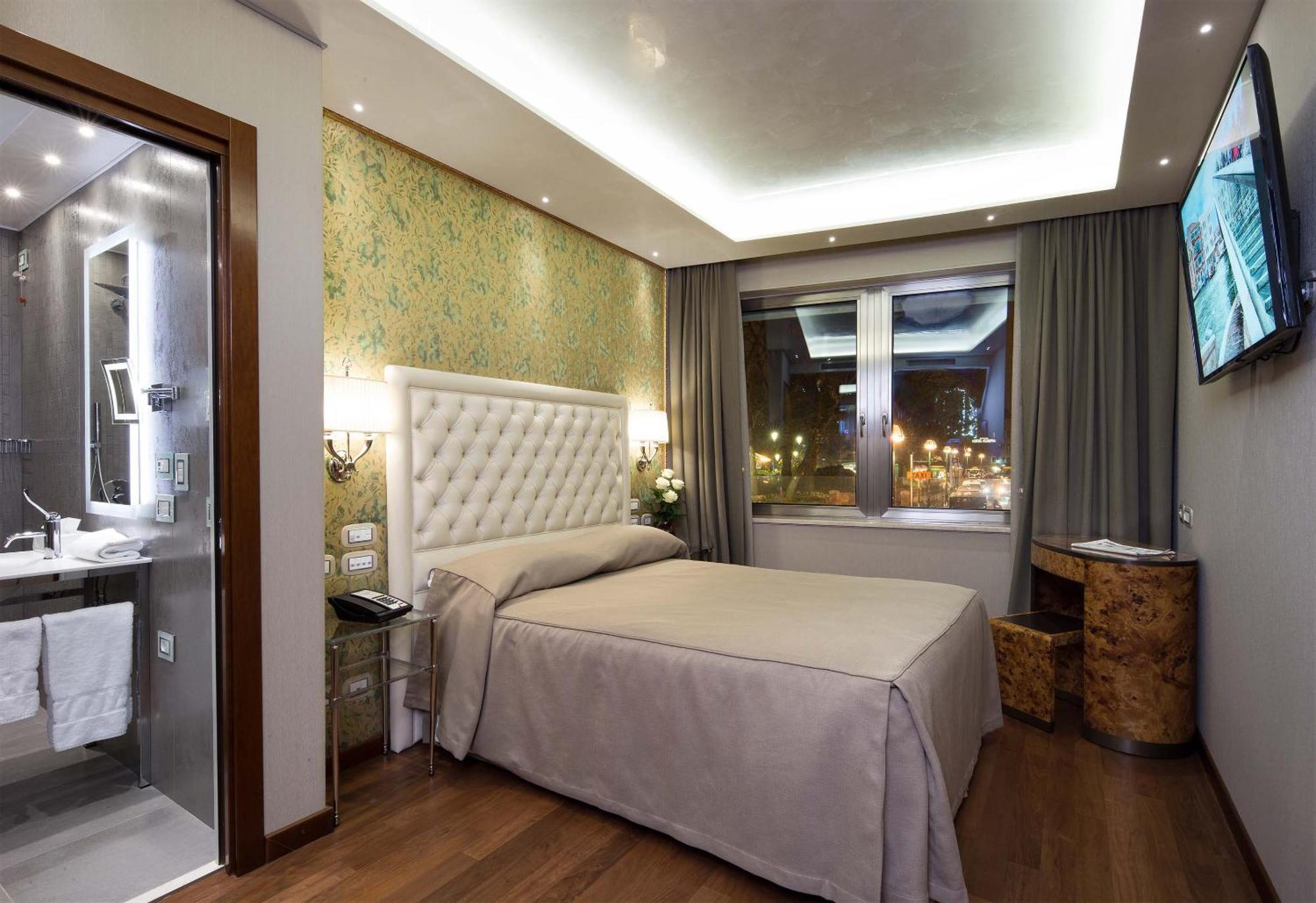 Deluxe Single Room City View