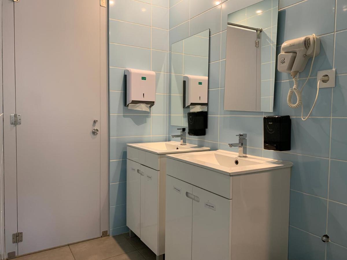 Bed in een Vrouwenslaapzaal met 4 Bedden in Bijgebouw