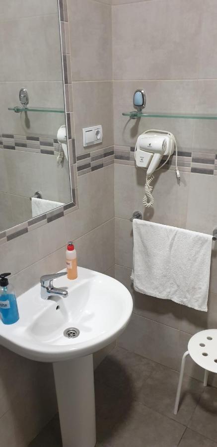 Chambre Double avec Salle de Bains Commune