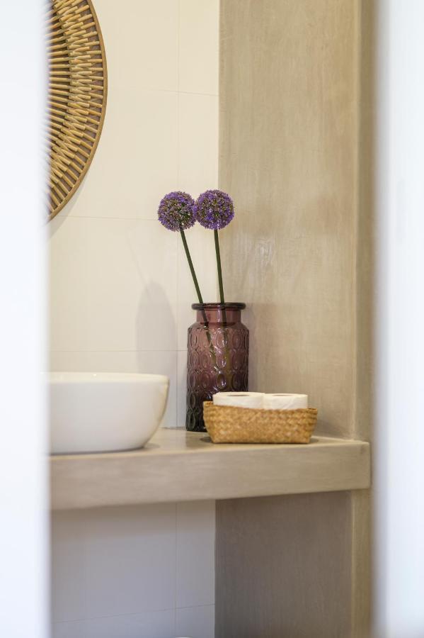 Family Room Private Bathroom