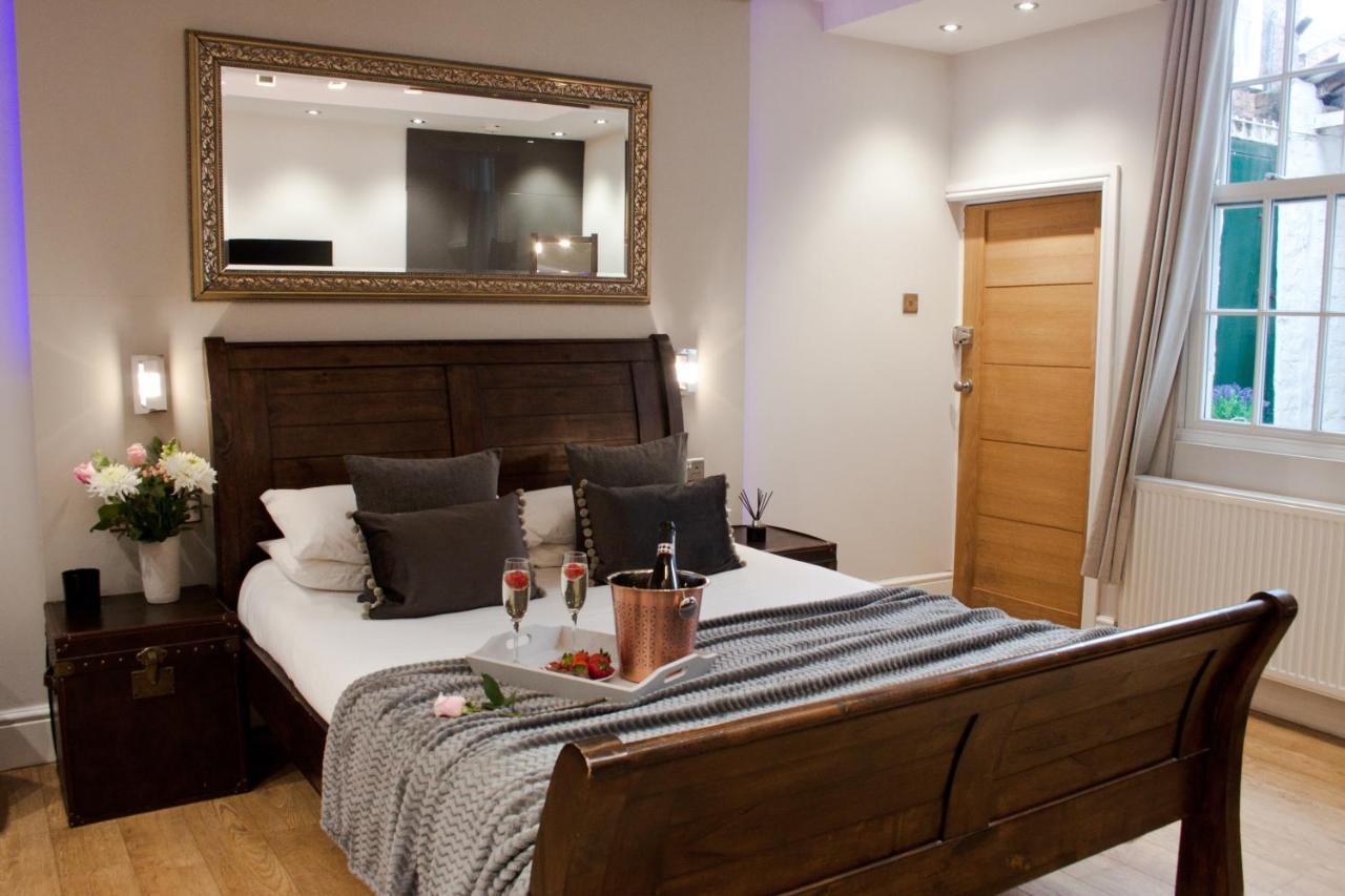 Superior Studio Apartment Private Terrace Minster Studio