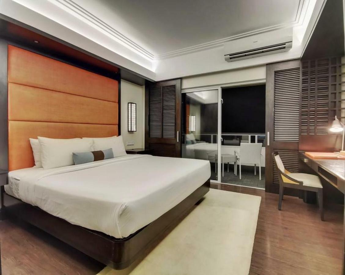 Oceana Suite
