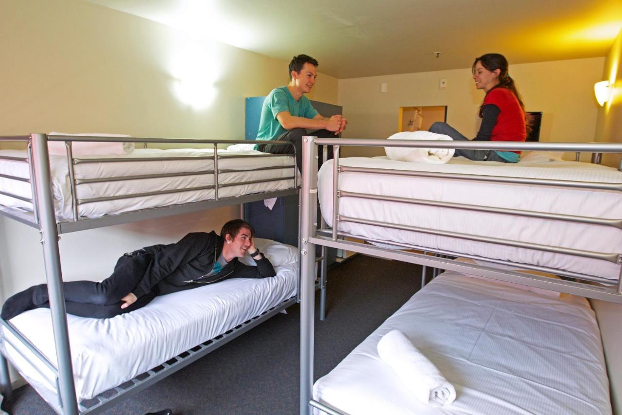 Bed 6-Bed Mixed Dormitory Room