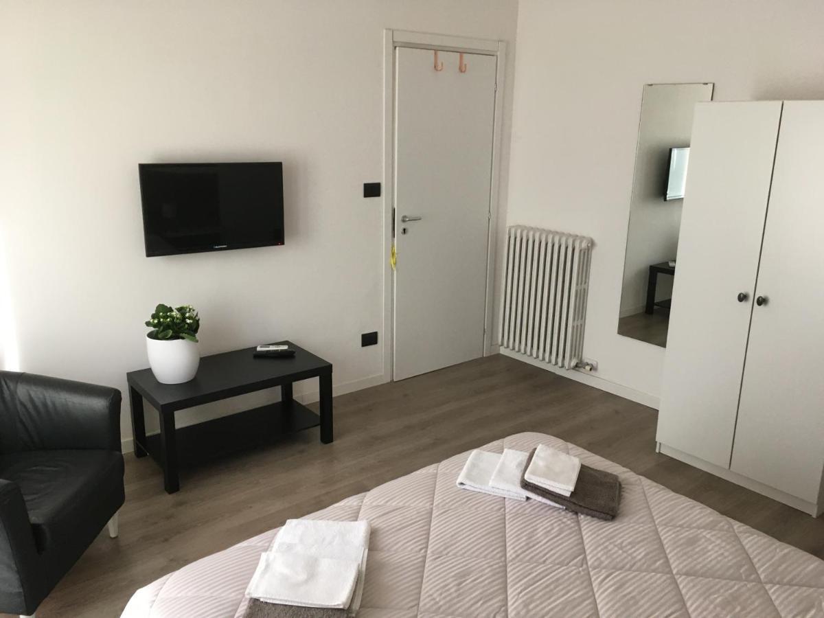 Tweepersoonskamer met Gedeelde Badkamer