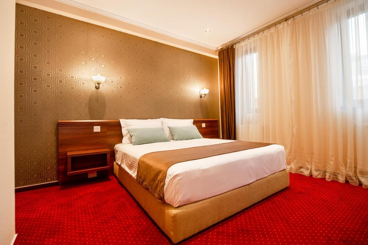 Deluxe Zimmer mit Kingsize-Bett