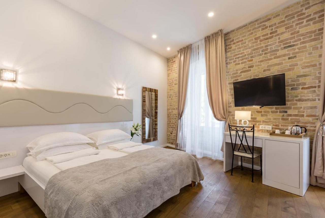 Deluxe Double Room Extra Bed