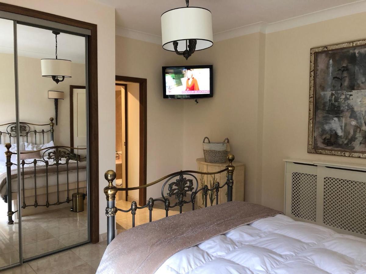 Deluxe Double Room Bath
