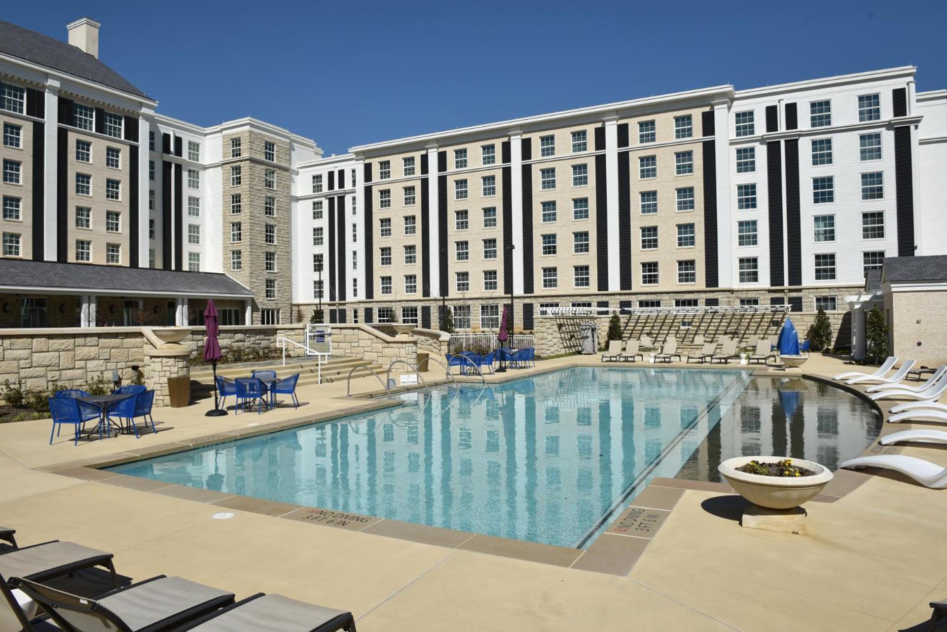 Superior King Room Courtyard View Connecting