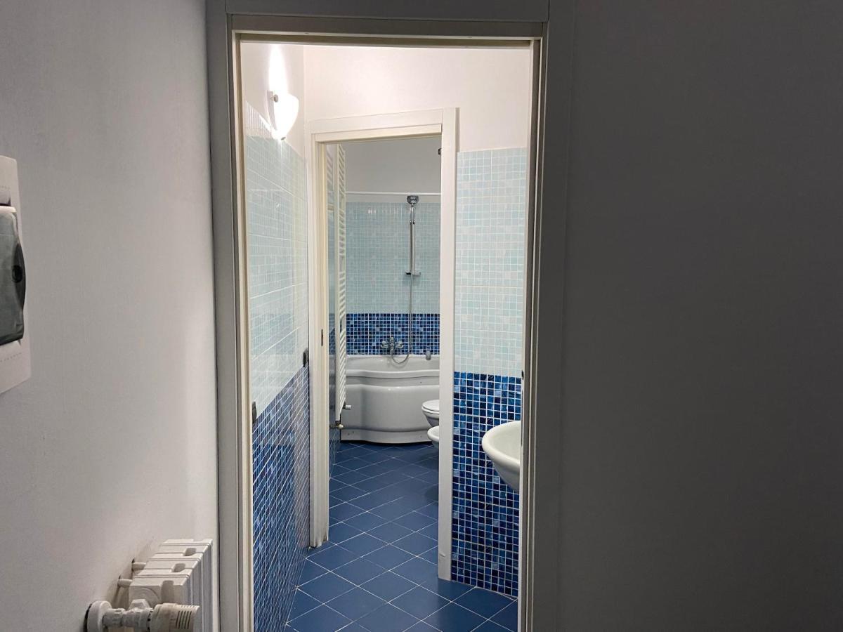 One-Bedroom Apartment,952658122:JPEG