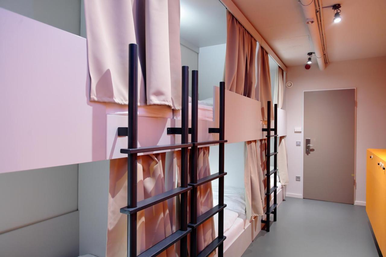 Bed 6-Bed Mixed Dormitory Room