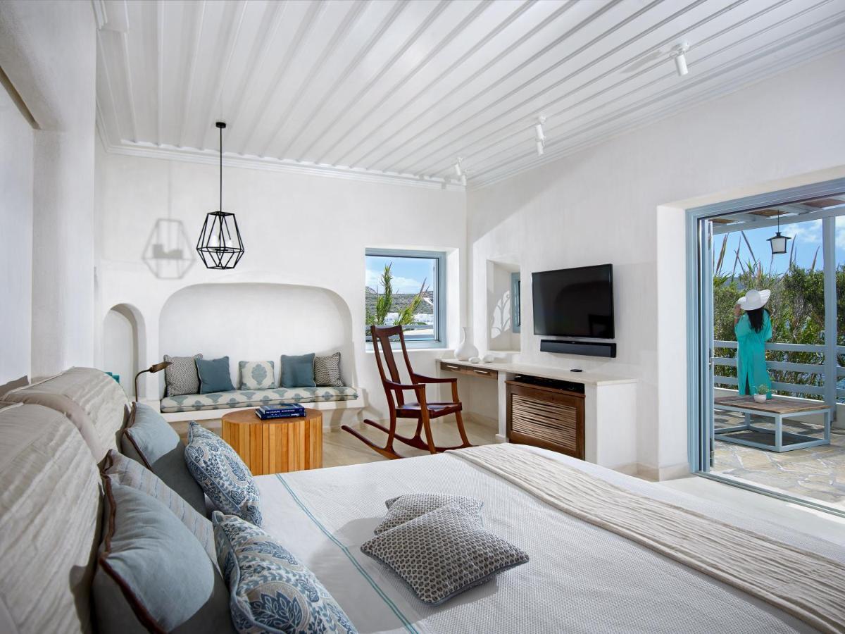 Waterfront Suite Private Sundeck 350 meters from the main hotel