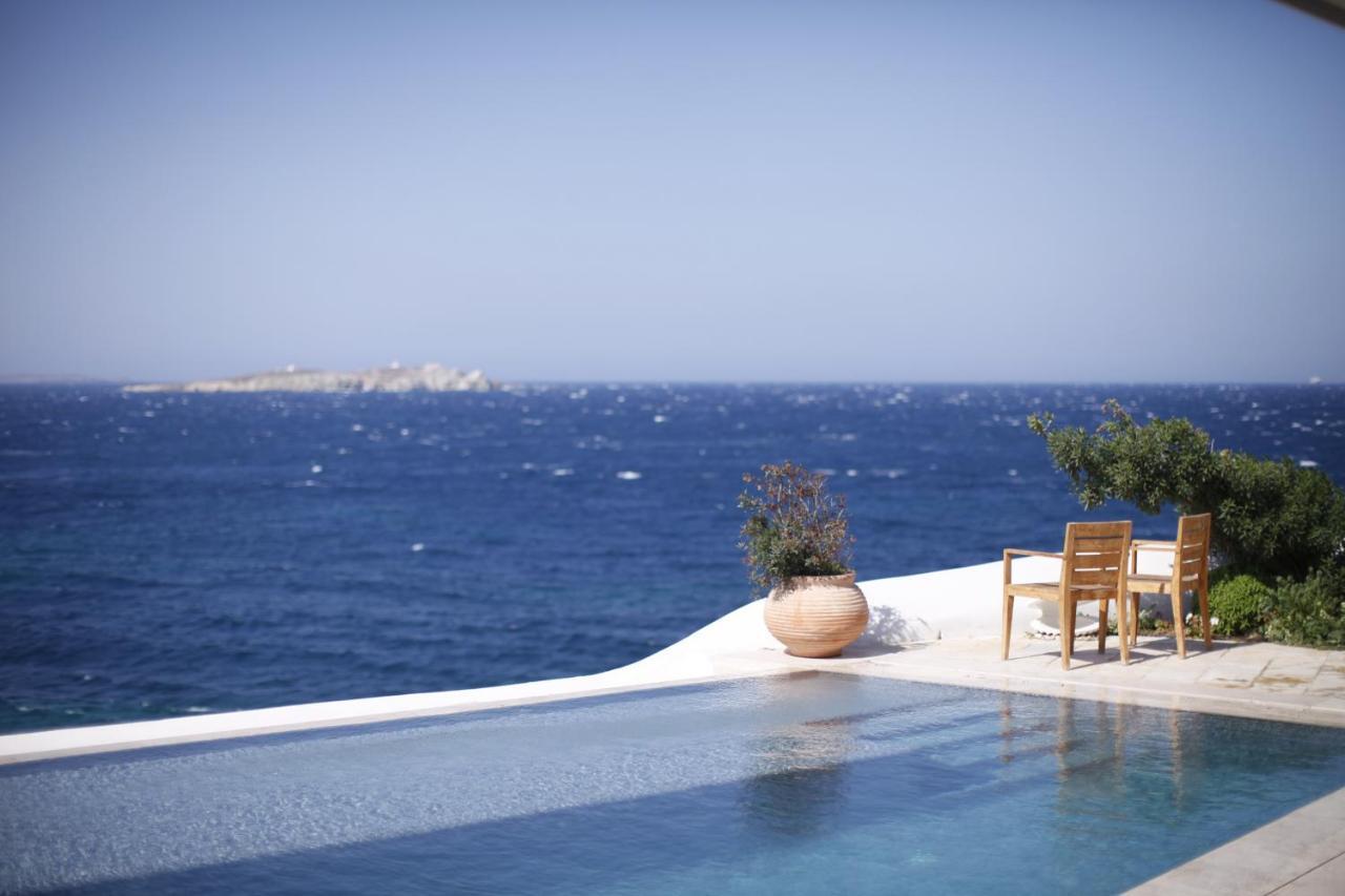 1 Bedroom Waterfront Villa Private Pool 350 meters from main hotel