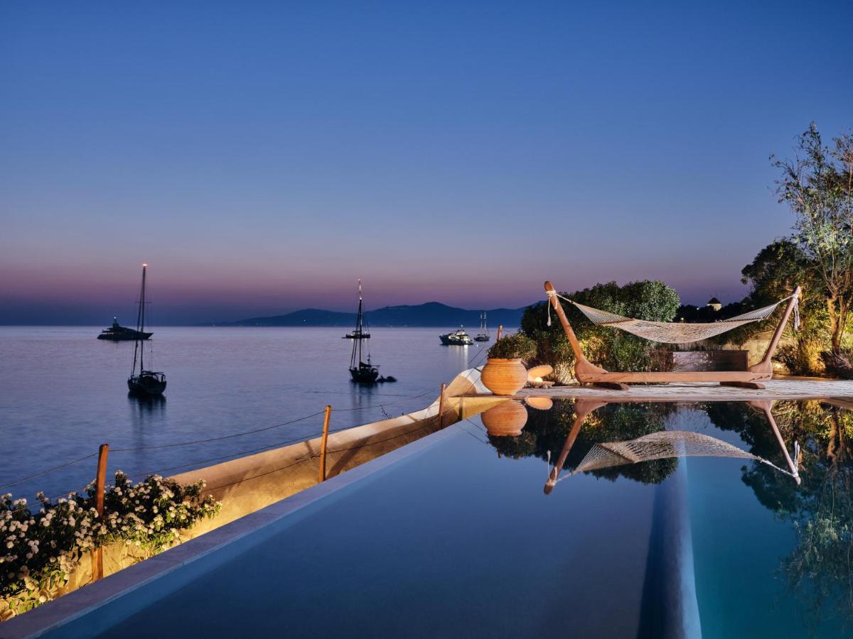 1 Bedroom Waterfront Villa Private Pool 350 meters from main hotel