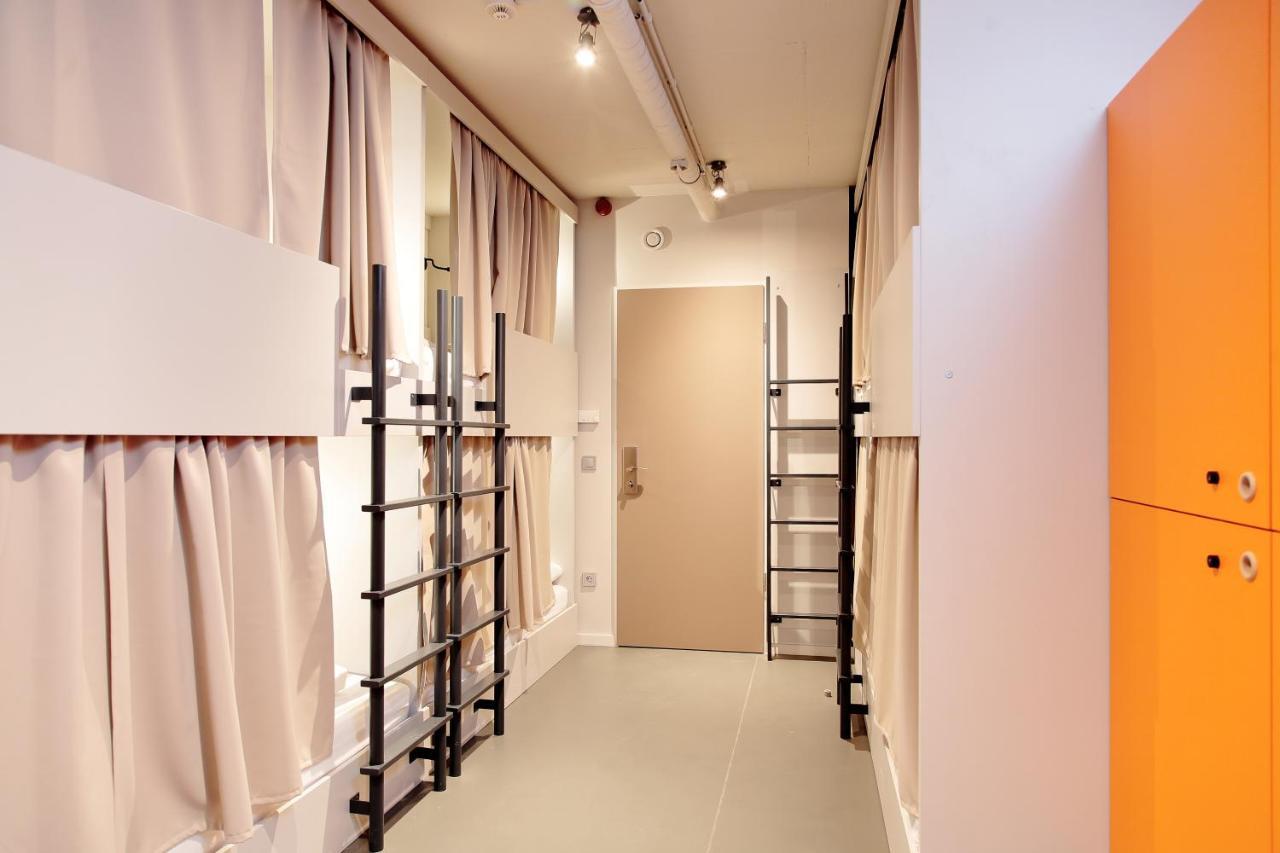 Bed 8-Bed Mixed Dormitory Room