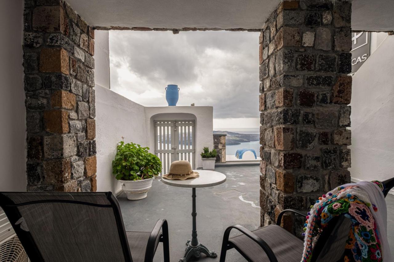 Superior Triple Room Caldera View