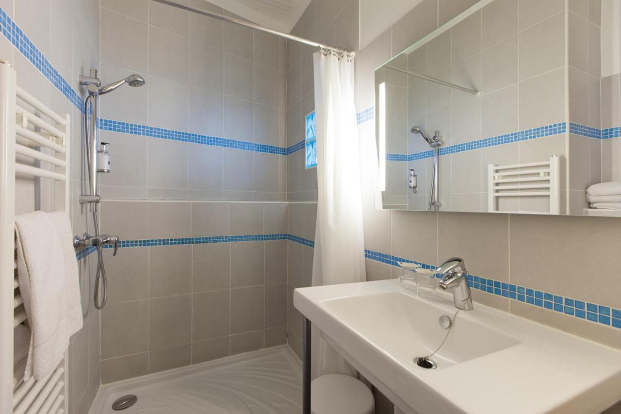 Quarto Duplo