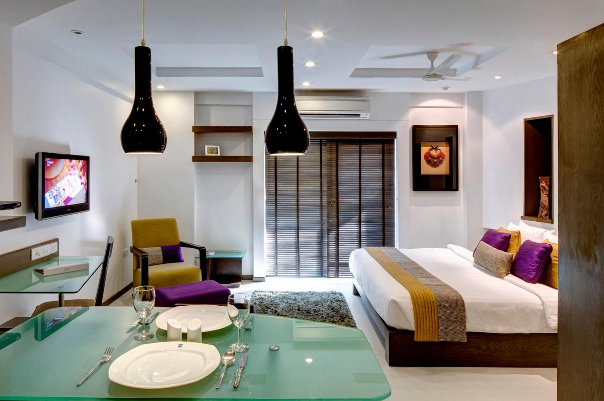 Luxury Suite