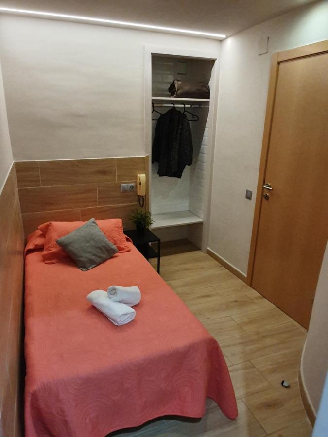Single Room,959932828:JPEG