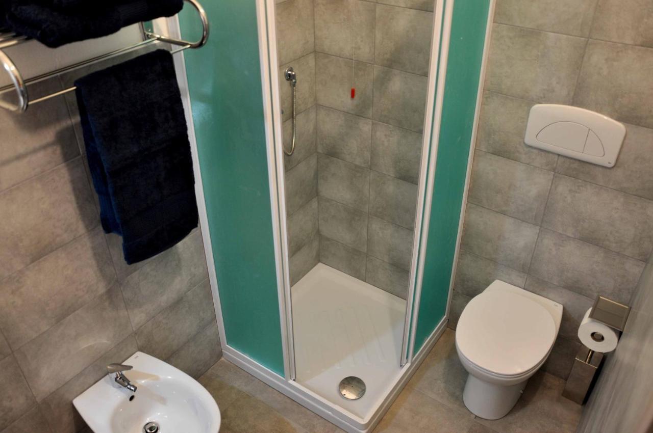 Twin Room Private Bathroom