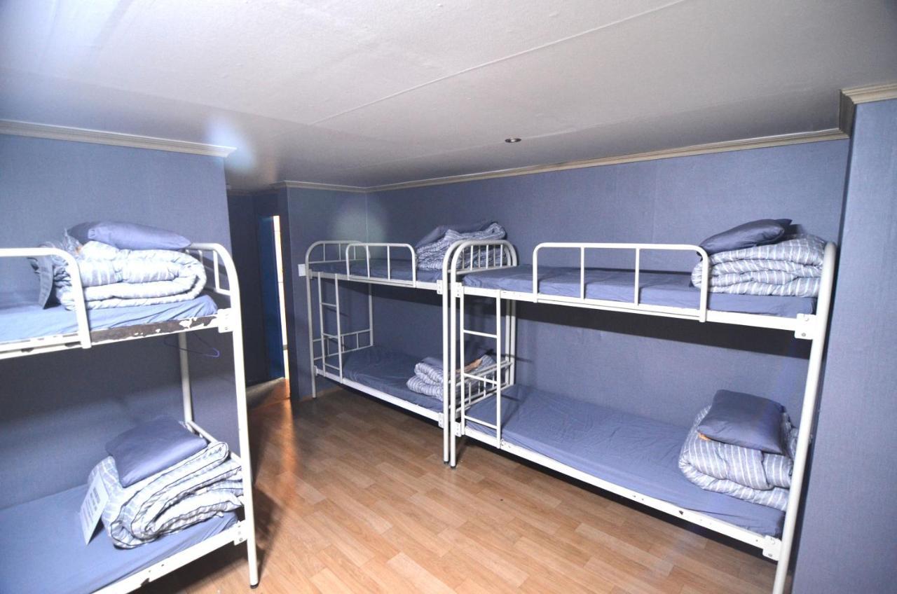 Bed in 10-Bed Mixed Dormitory Room