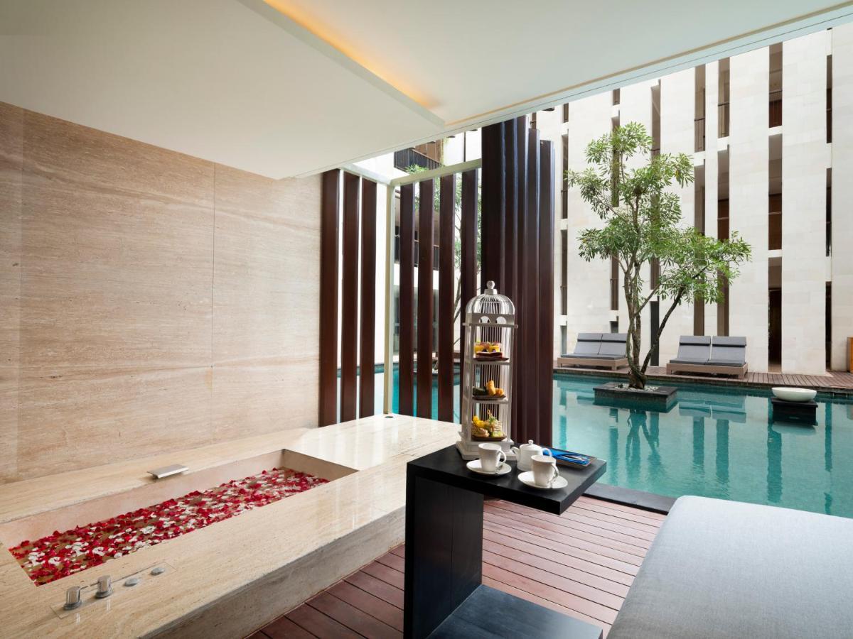 Seminyak Pool King Suite Balcony,967188628:JPEG