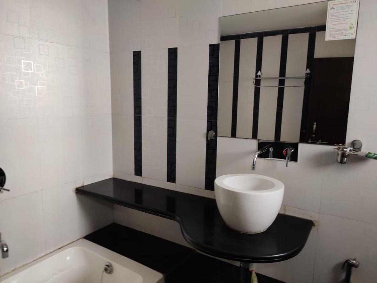 Avon Special Suite