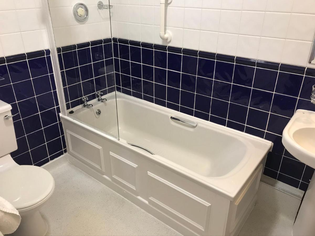 King Room,1589452861:JPEG